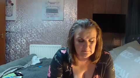 yummymummy39 @ myfreecams on 20231010