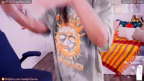 apriljames @ myfreecams on 20231011