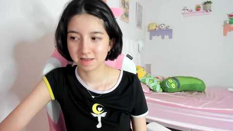 cherrycute666 @ myfreecams on 20231011