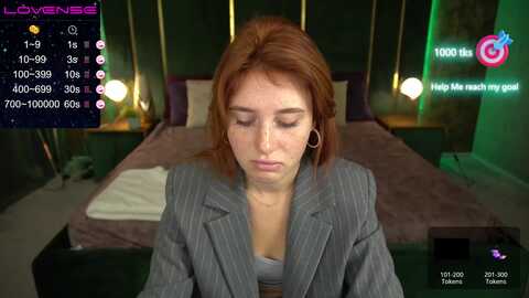 emiilyfox @ myfreecams on 20231011
