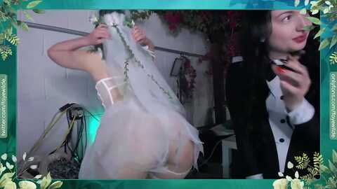 fayewilde @ myfreecams on 20231011