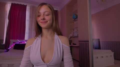 luisa_baker @ myfreecams on 20231011