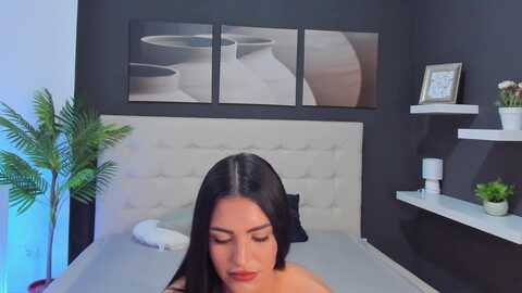 melanienolan @ myfreecams on 20231011
