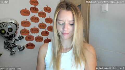 mirbee @ myfreecams on 20231011