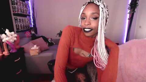 mochahoneyxox @ myfreecams on 20231011