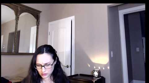 zoie_hz @ myfreecams on 20231011