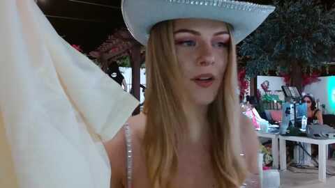 avamonroe_ @ myfreecams on 20231012