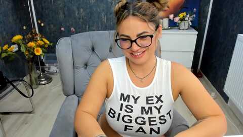 bo0ty_queen_ @ myfreecams on 20231012