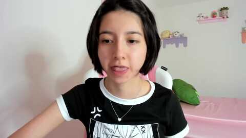 cherrycute666 @ myfreecams on 20231012