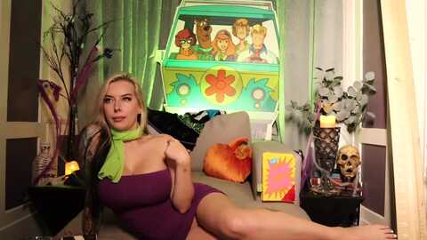 cubbixoxo @ myfreecams on 20231012