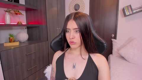 iris_westt @ myfreecams on 20231012