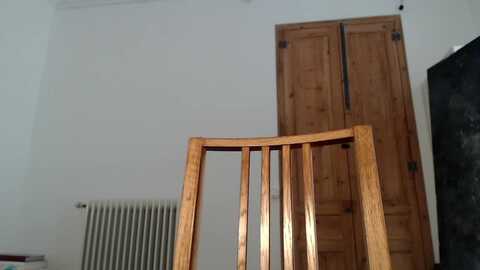 lolaspie @ myfreecams on 20231012