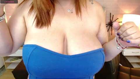 lyzsmith @ myfreecams on 20231012