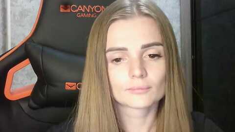 nowarinukrain @ myfreecams on 20231012