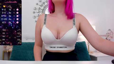 piperhart @ myfreecams on 20231012