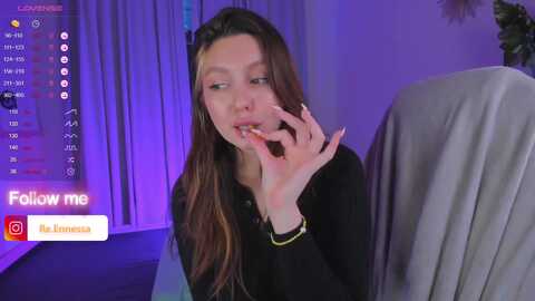 renessy_ @ myfreecams on 20231012