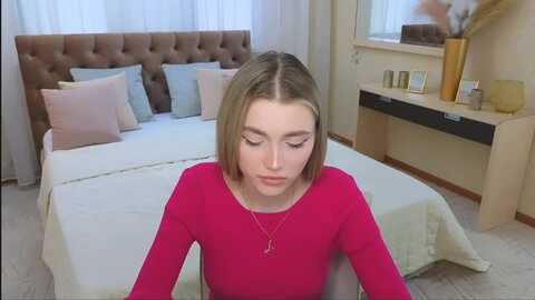 ccrystalsoul @ myfreecams on 20231013