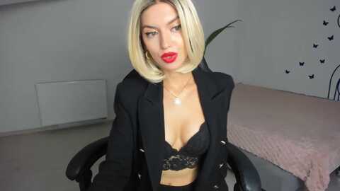 emeraldtopaz @ myfreecams on 20231013