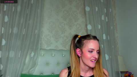 erikadawn @ myfreecams on 20231013