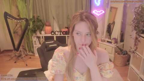 forest_nymph @ myfreecams on 20231013