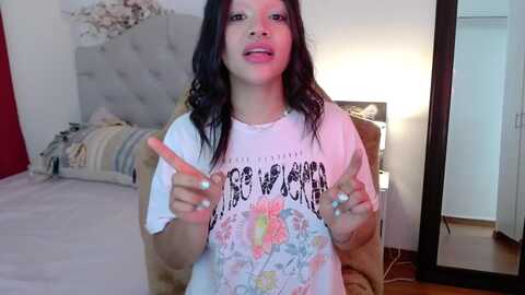 kiararose22 @ myfreecams on 20231013