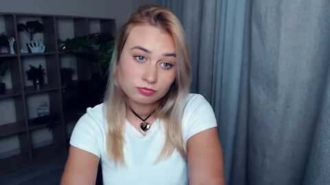 kukla_kolduna @ myfreecams on 20231013
