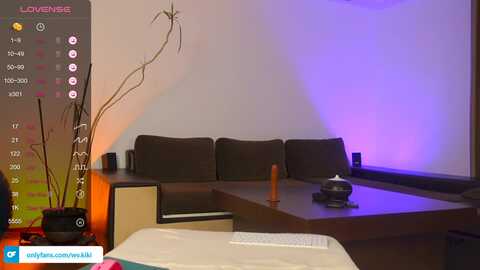 l1ttle_kiki @ myfreecams on 20231013