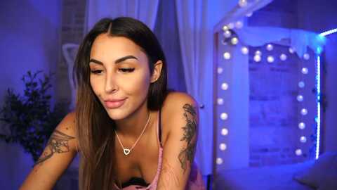 lisamelow @ myfreecams on 20231013