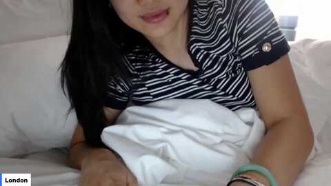 londontipton @ myfreecams on 20231013