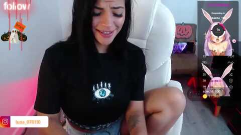 luna_07 @ myfreecams on 20231013