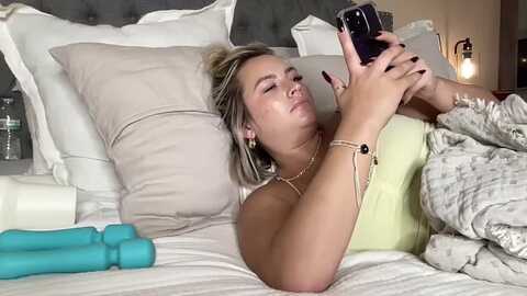 lynn_6 @ myfreecams on 20231013