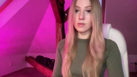 magicelfie @ myfreecams on 20231013