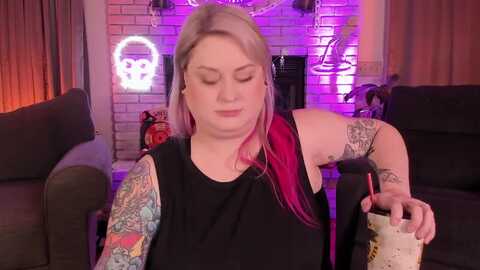 mari_jae @ myfreecams on 20231013