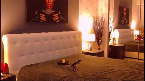 marymays @ myfreecams on 20231013