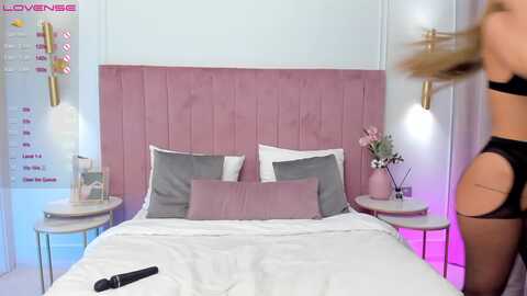 milavox @ myfreecams on 20231013