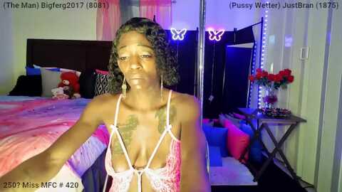 misshotnready @ myfreecams on 20231013