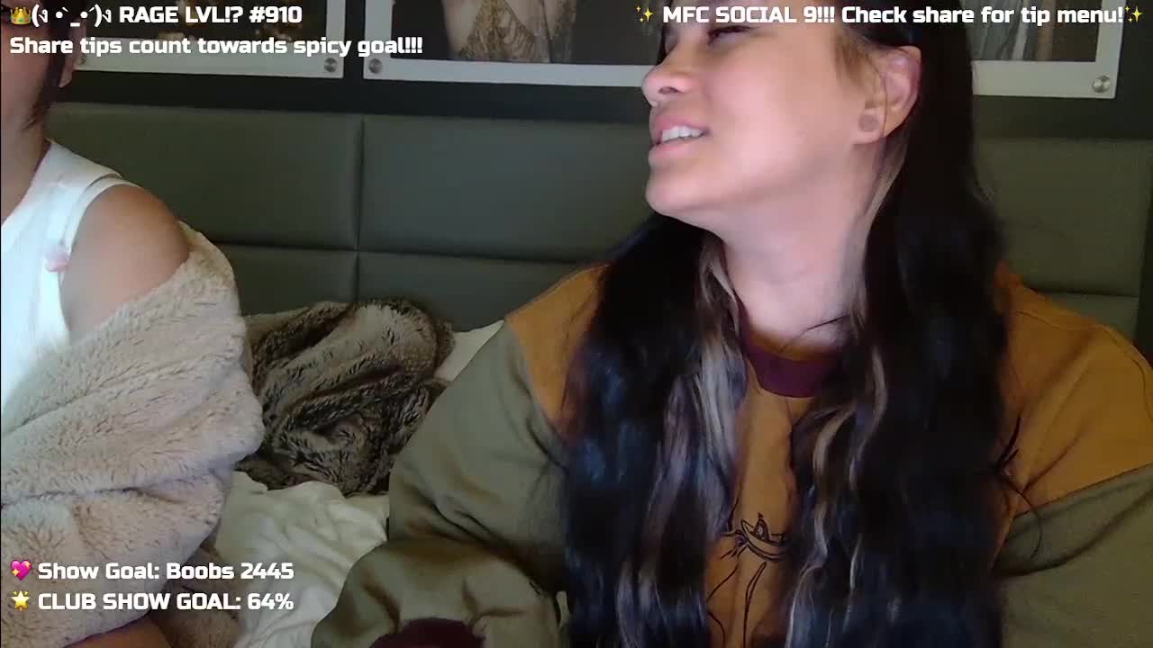 nekobeanxo @ myfreecams on 20231013