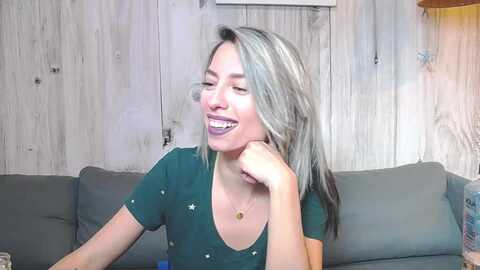 poxyvibe @ myfreecams on 20231013