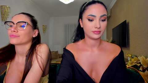 priincess_ @ myfreecams on 20231013