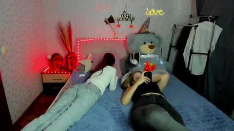 sabrinere @ myfreecams on 20231013