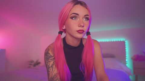 sarah_pink @ myfreecams on 20231013