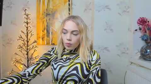 sindyysweet @ myfreecams on 20231013