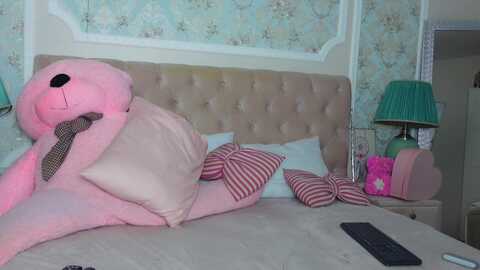 tanyahunt @ myfreecams on 20231013