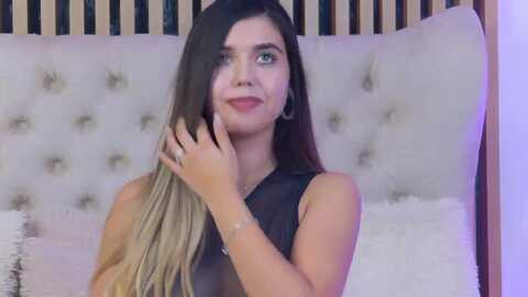 clairejenner @ myfreecams on 20231015