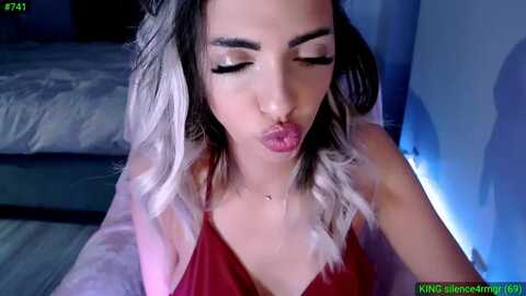 diamondblack5 @ myfreecams on 20231015