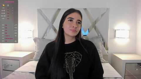 evelynowen1 @ myfreecams on 20231015