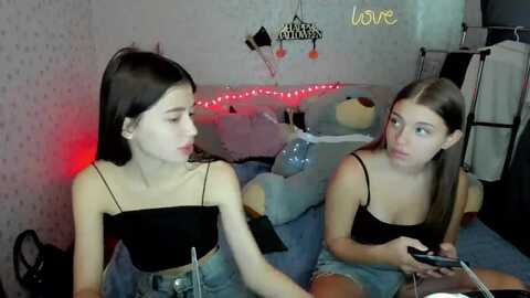 juanawi @ myfreecams on 20231015