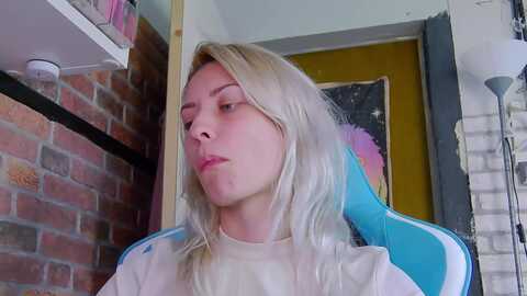 karoline121 @ myfreecams on 20231015