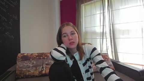 kate_lewis @ myfreecams on 20231015