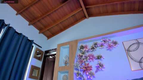 katienolan @ myfreecams on 20231015